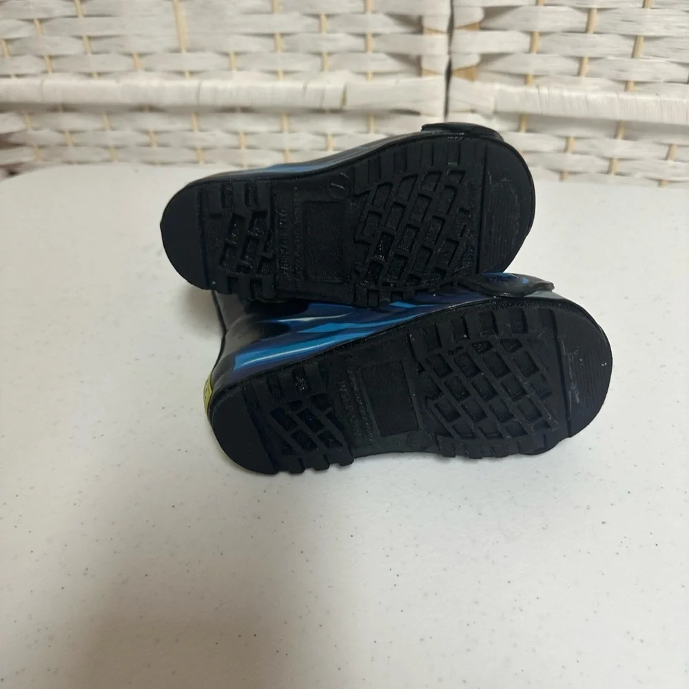 Western‎ Chief kids Batman rain boots size 7 good condition